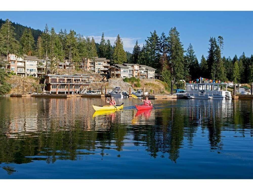 Painted Boat Resort Spa And Marina Madeira Park Exterior photo