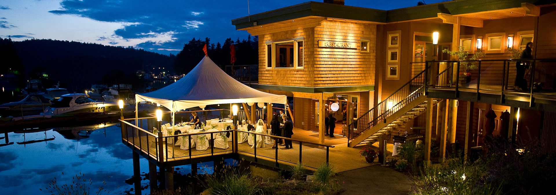 Painted Boat Resort Spa And Marina Madeira Park Exterior photo